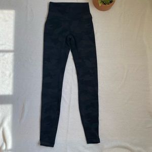 Lululemon Wunder Train High Rise Size 4 Heritage 365 Camo Deep Coal